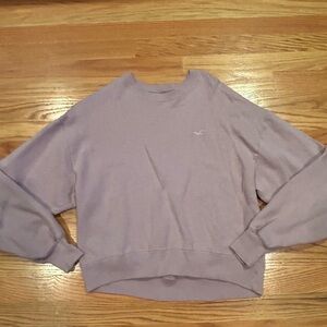 Hollister purple crewneck size XS